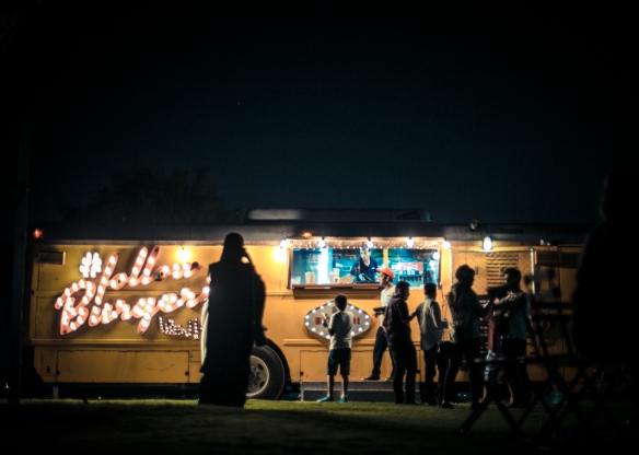 food-truck-on-outdoor-movie-night.jpg